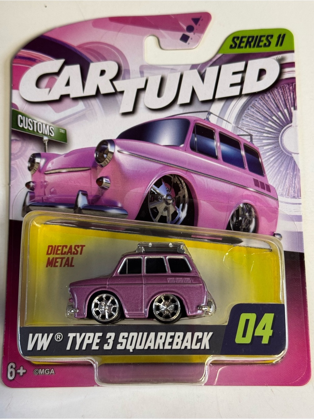 CARTUNED Customs Series 11 VW Type 3 Squareback 04